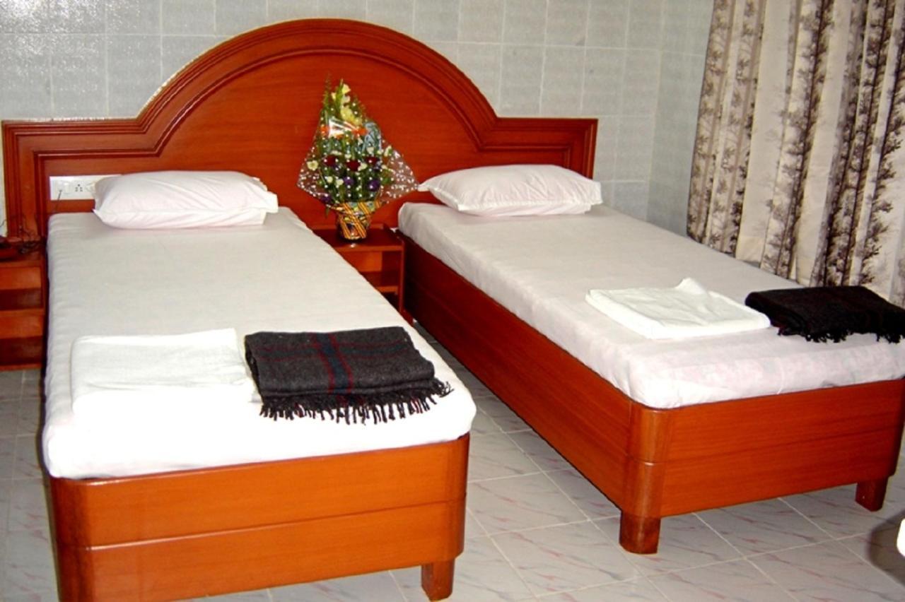 French Guest House Pondicherry Esterno foto