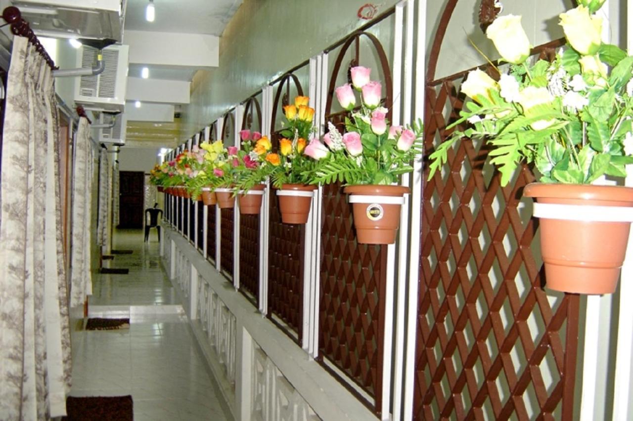 French Guest House Pondicherry Esterno foto